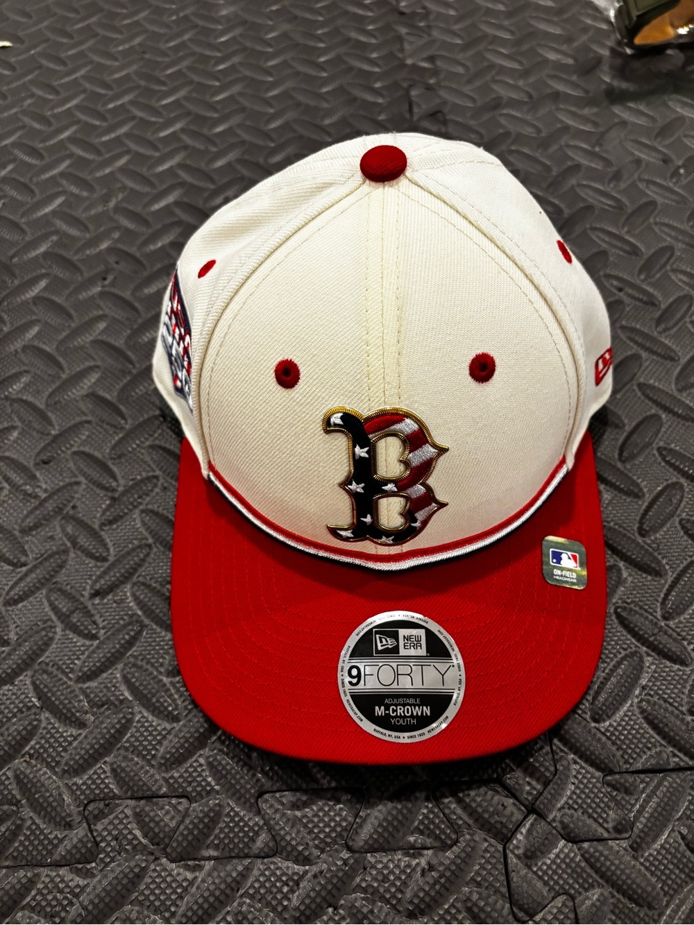 New Era Kids Cream & Red MLB 9FORTY Cap